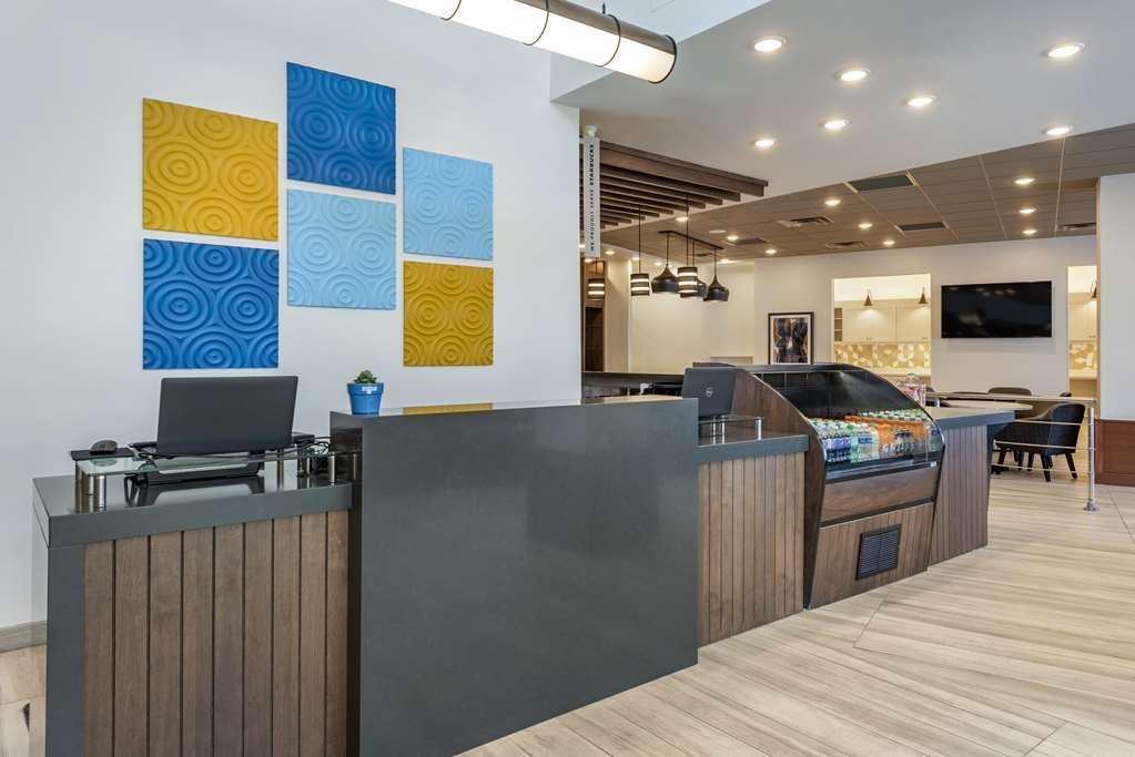 Hyatt Place Indianapolis Carmel Interior photo